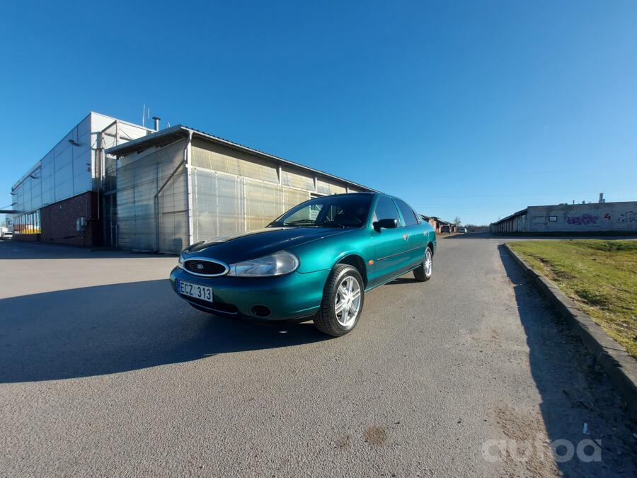 Ford Mondeo 2 generation Sedan