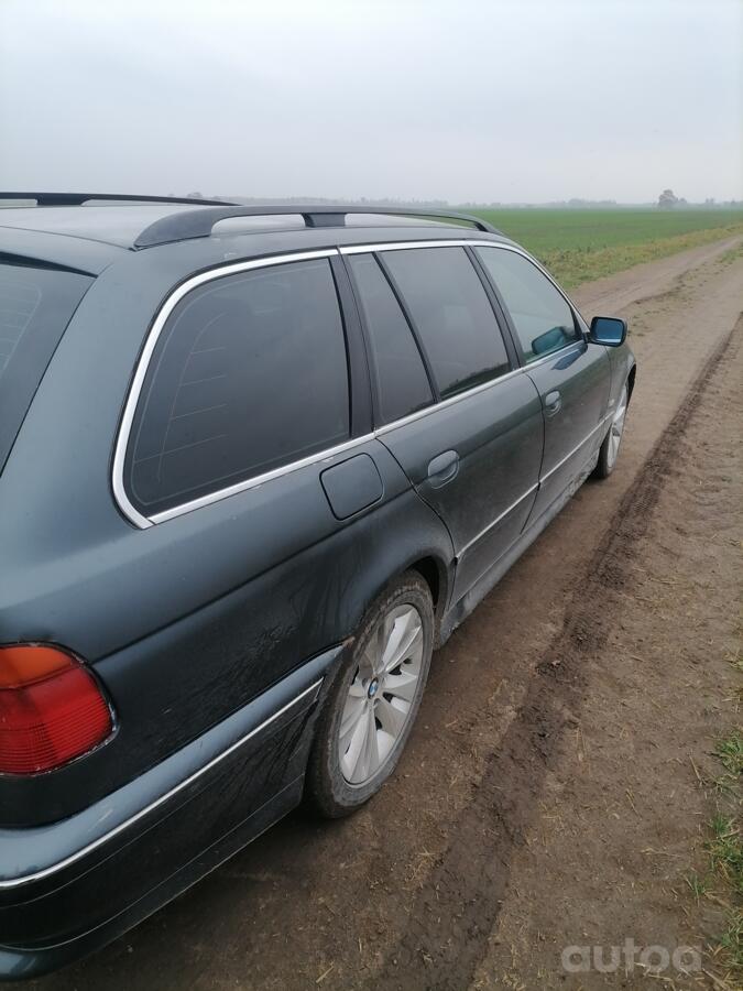 BMW 5 Series E39 Touring wagon
