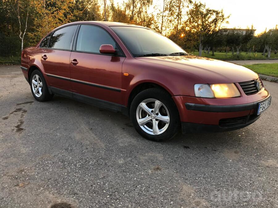 Volkswagen Passat B5 Sedan 4-doors