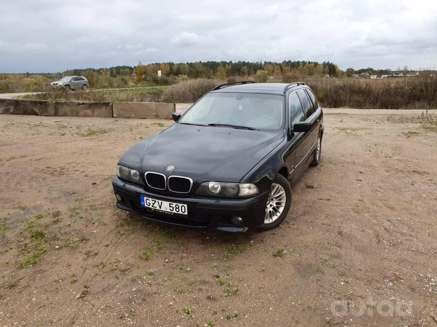 BMW 5 Series E39 Touring wagon