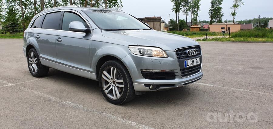 Audi Q7 4L Crossover