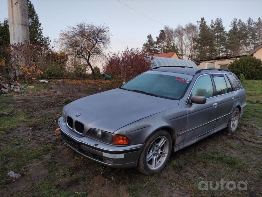 BMW 5 Series E39 Touring wagon