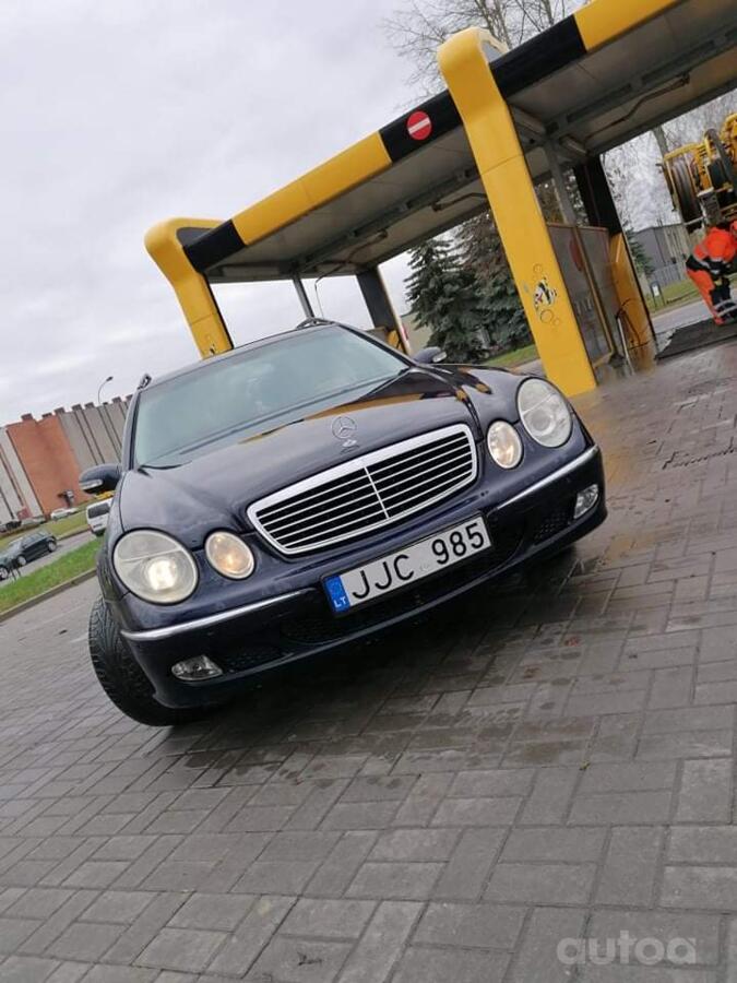 Mercedes-Benz E-Class W211 Sedan