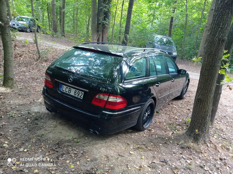 Mercedes-Benz E-Class W211 Sedan