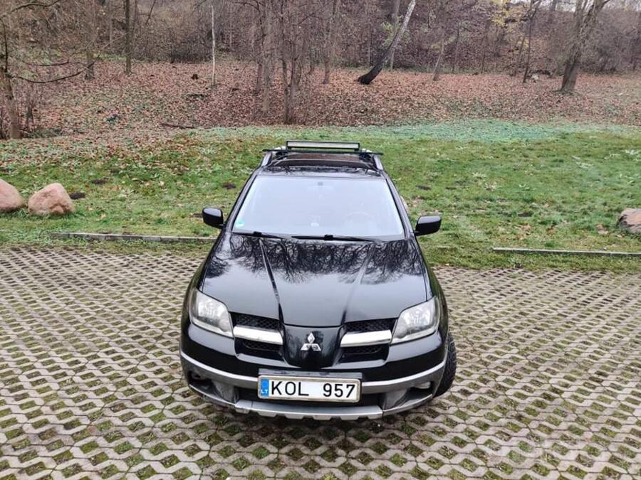 Mitsubishi Outlander 1 generation Crossover