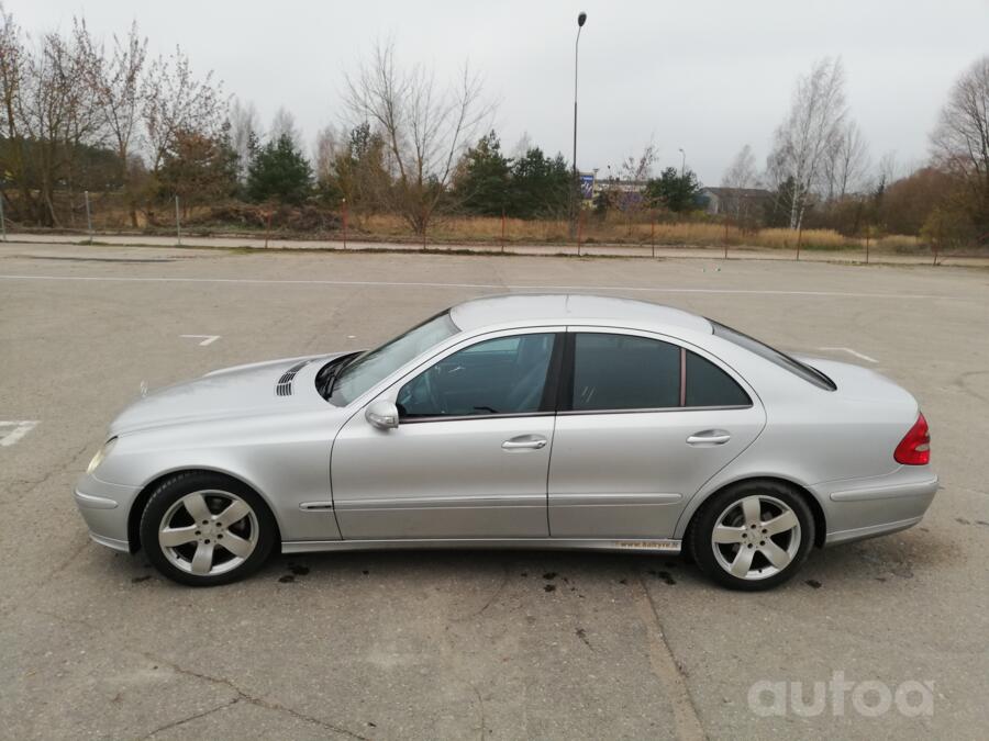 Mercedes-Benz E-Class W211 Sedan