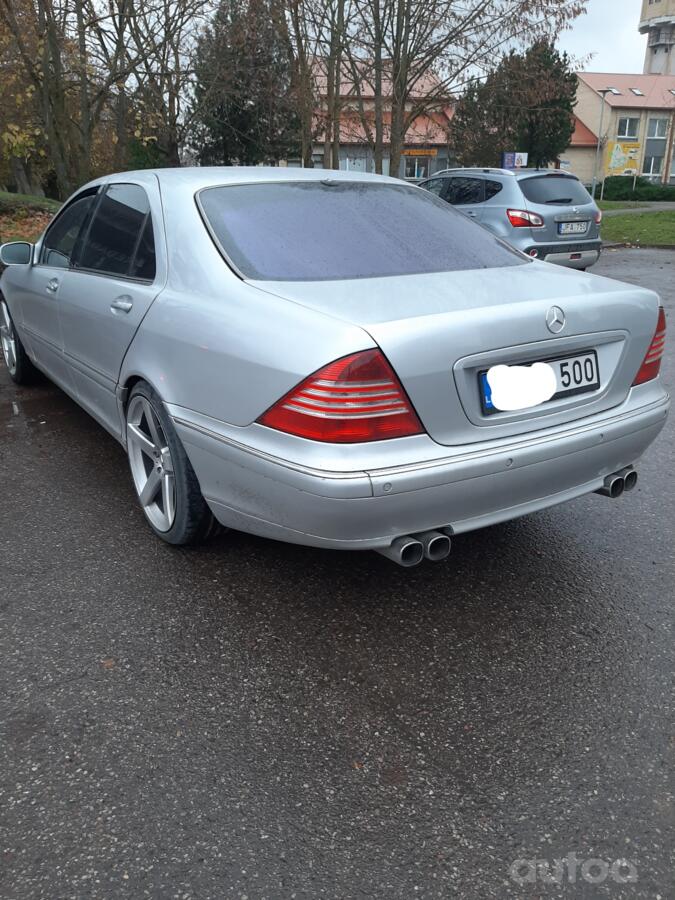 Mercedes-Benz S-Class W220 Sedan