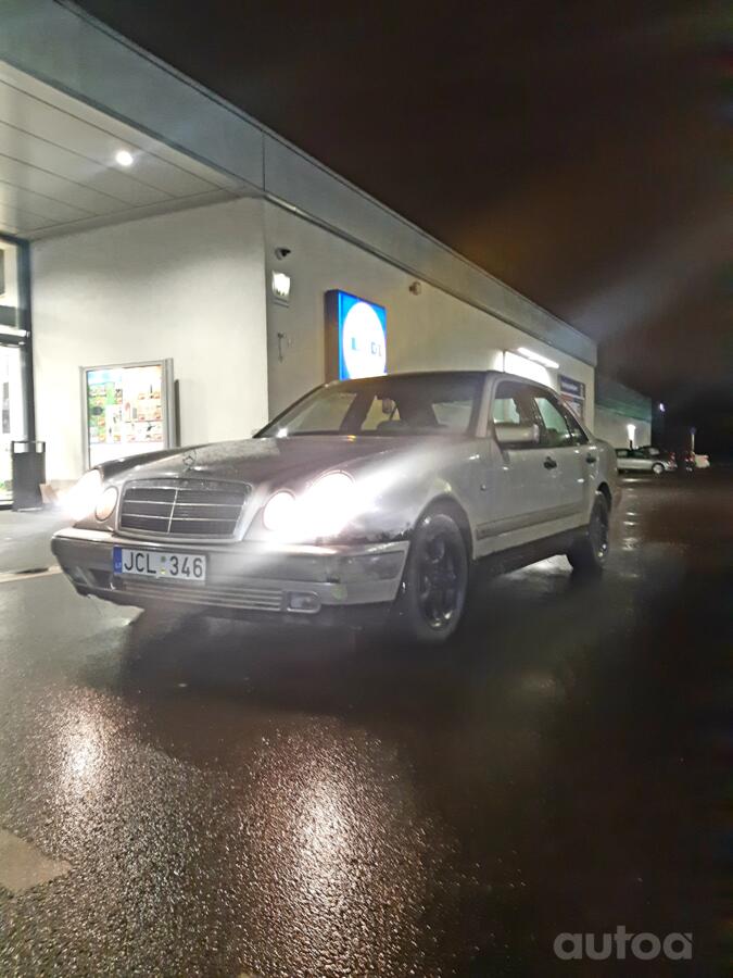Mercedes-Benz E-Class E 220 wagon
