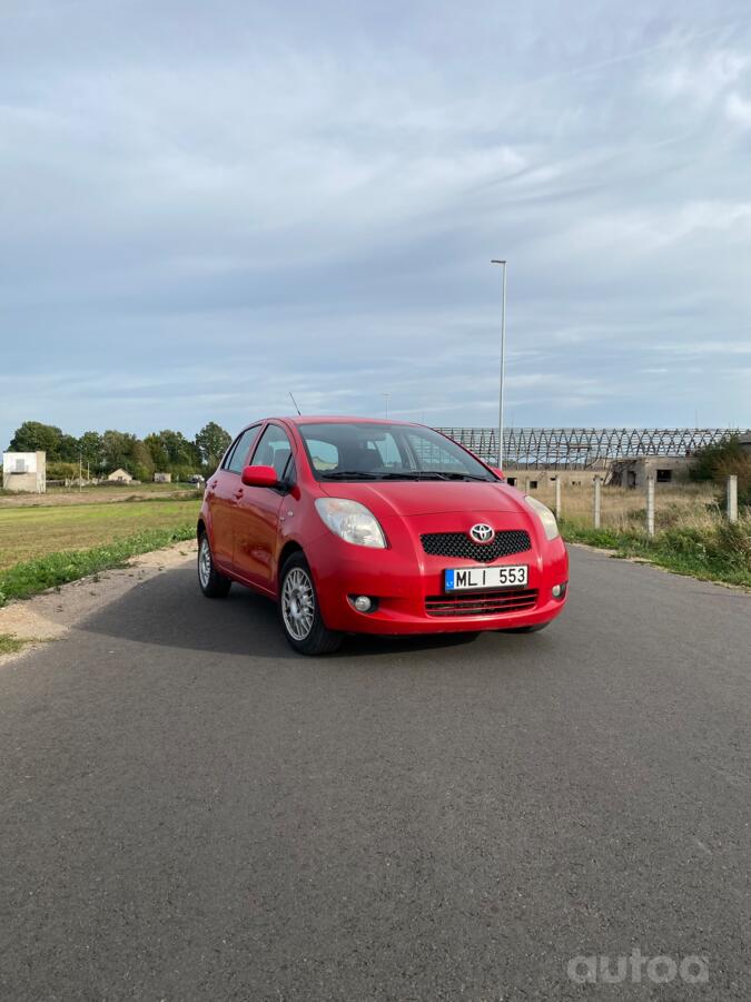 Toyota Yaris 2 generation