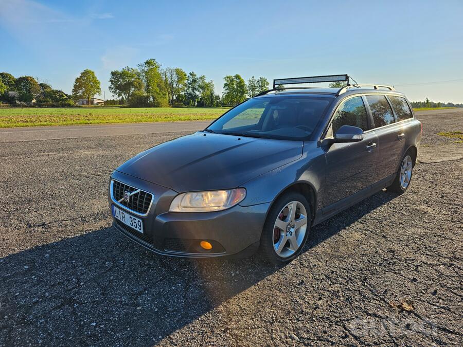 Volvo V70 3 generation wagon
