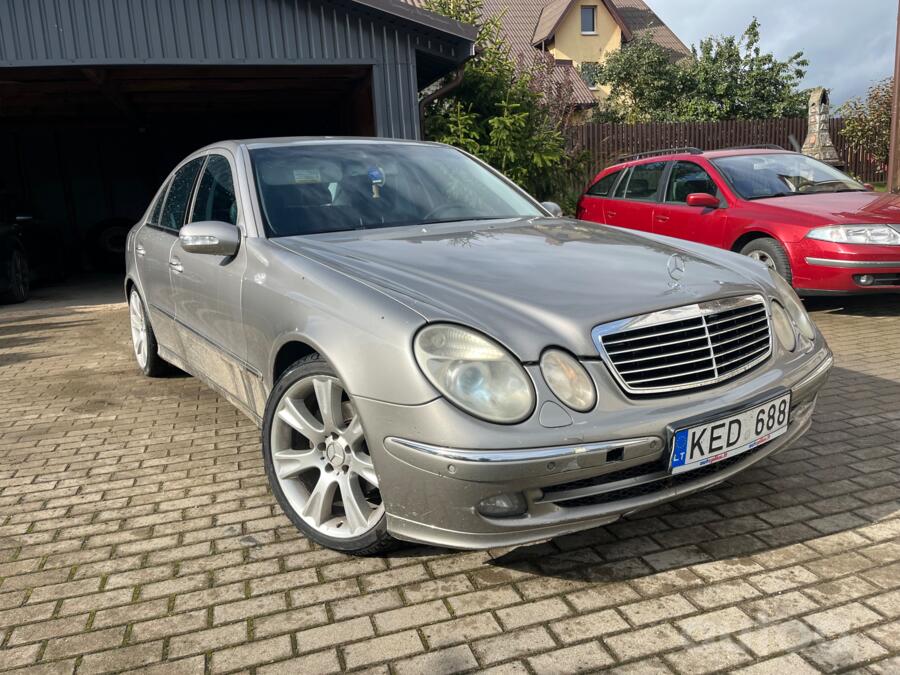 Mercedes-Benz E-Class W211 Sedan