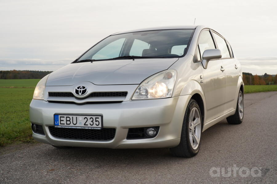 Toyota Corolla Verso 1 generation [restyling] Minivan