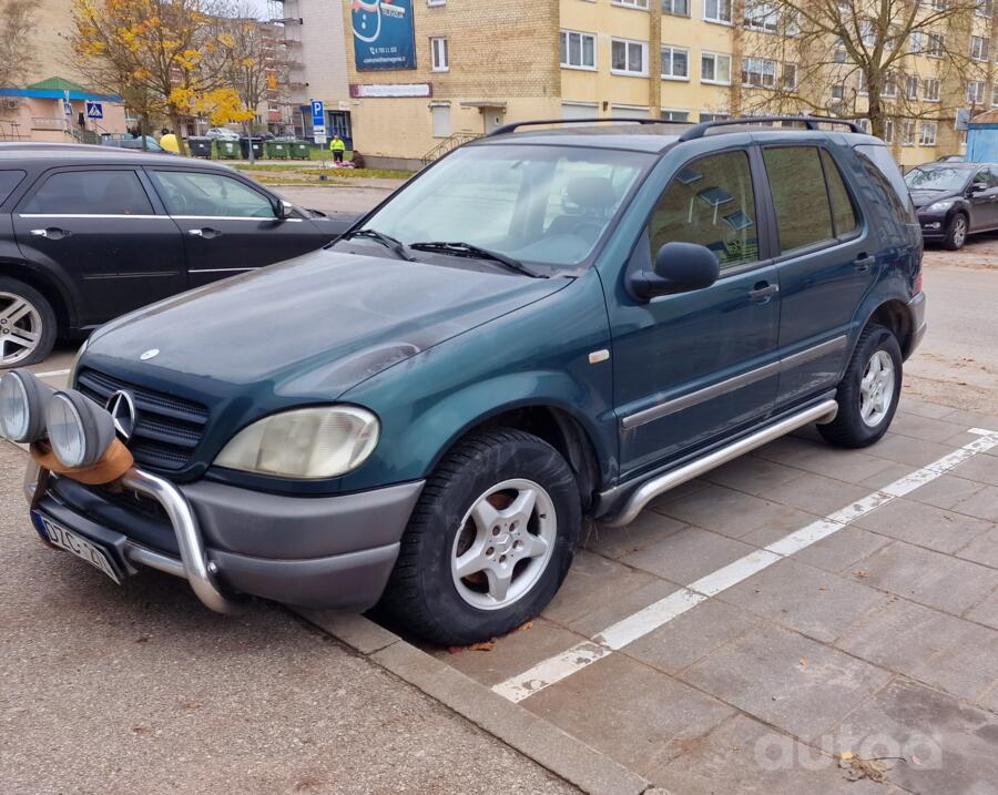 Mercedes-Benz M-Class W163 Crossover 5-doors