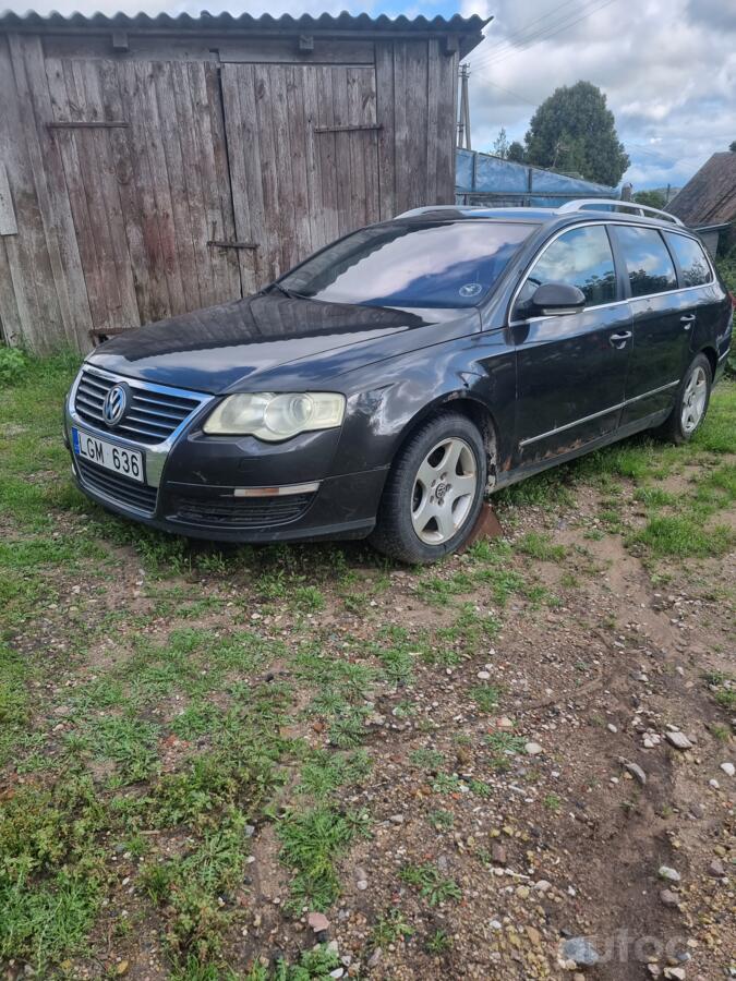 Volkswagen Passat B6 wagon 5-doors