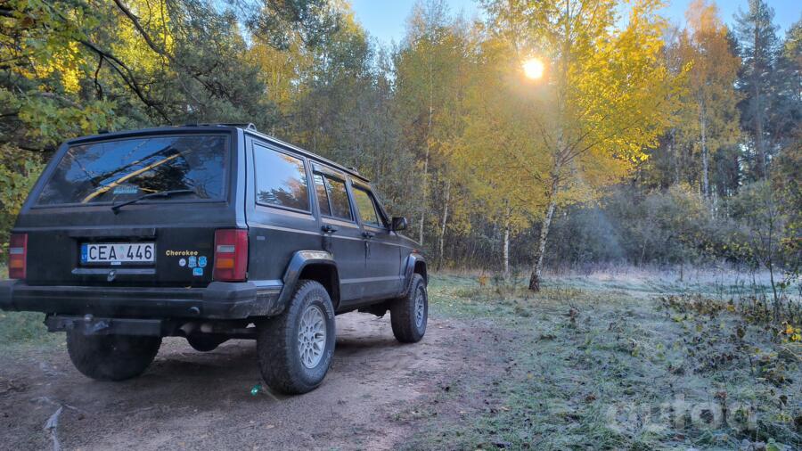 Jeep Cherokee XJ SUV 5-doors