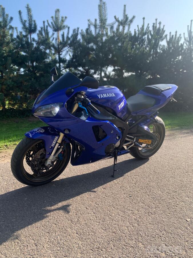 Yamaha R1