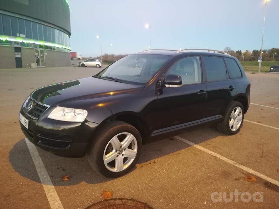 Volkswagen Touareg 1 generation Crossover
