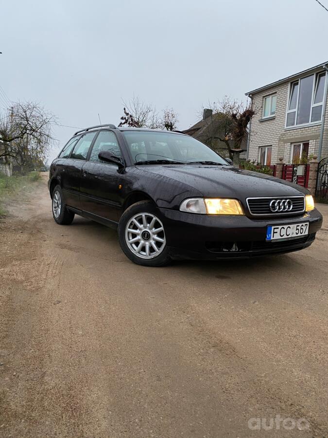 Audi A4 B5 Avant wagon 5-doors