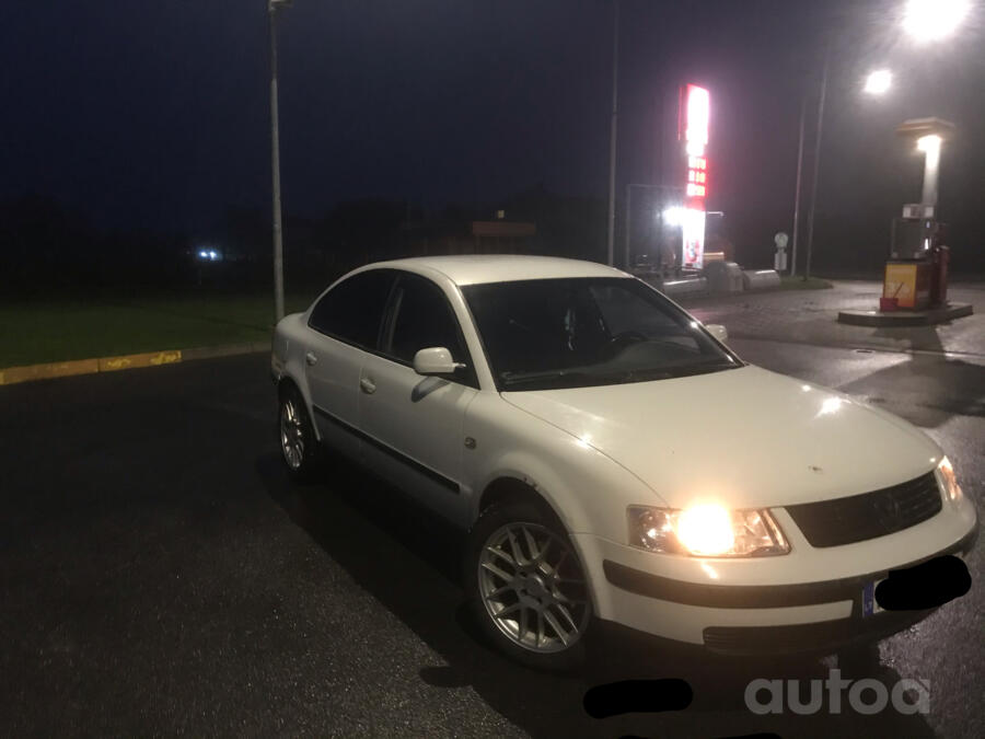 Volkswagen Passat B5 Sedan 4-doors