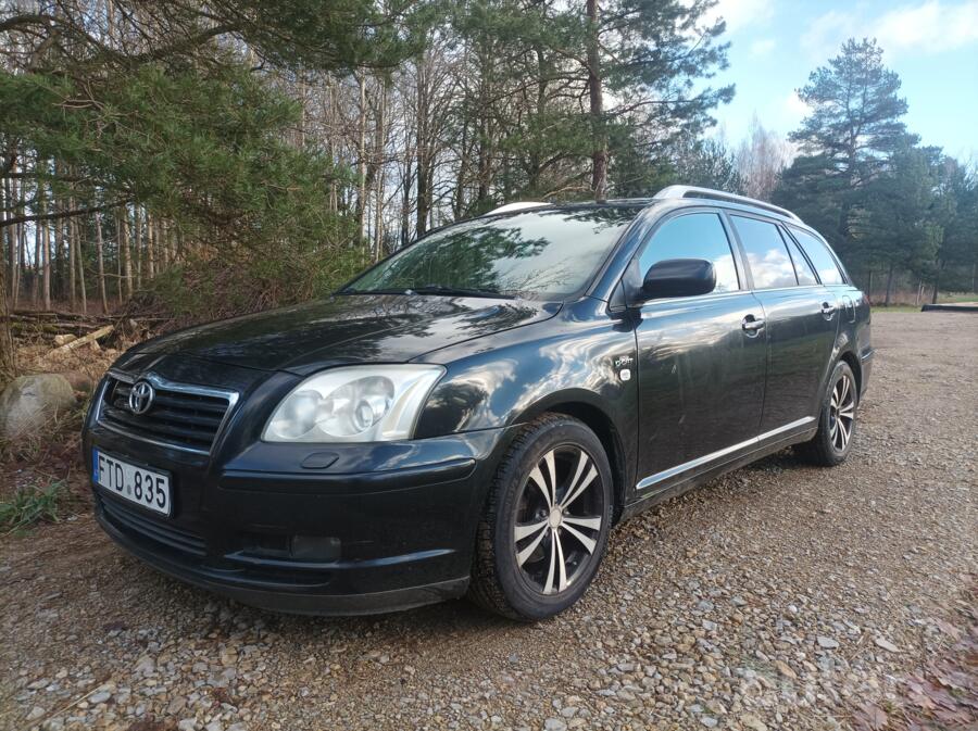 Toyota Avensis 2 generation wagon