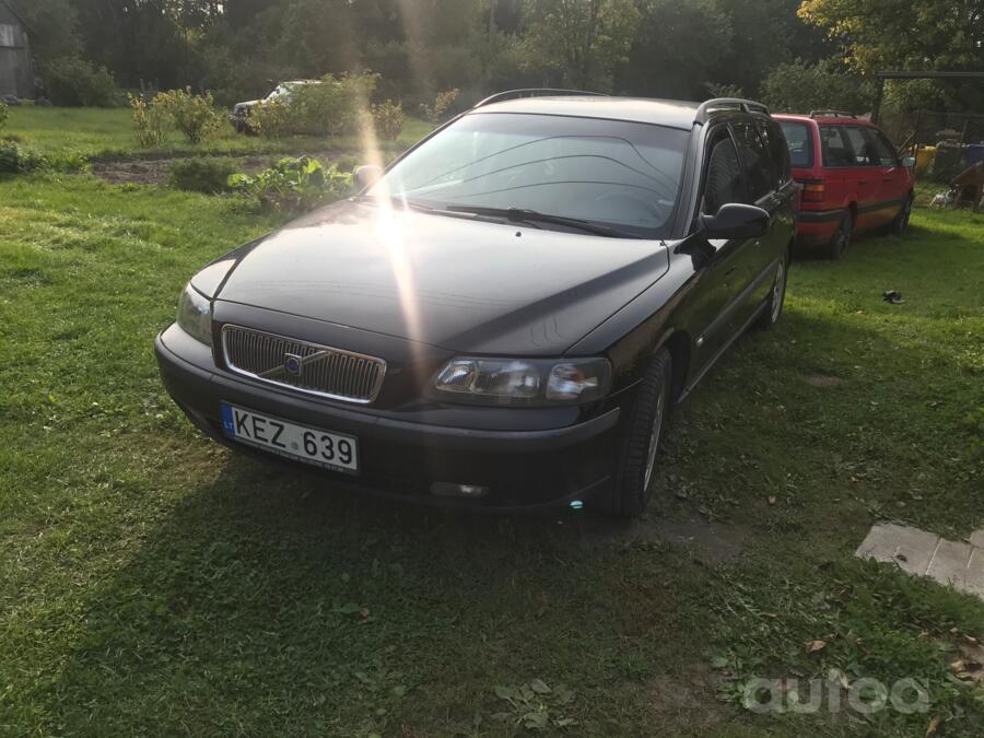 Volvo V70 2 generation wagon