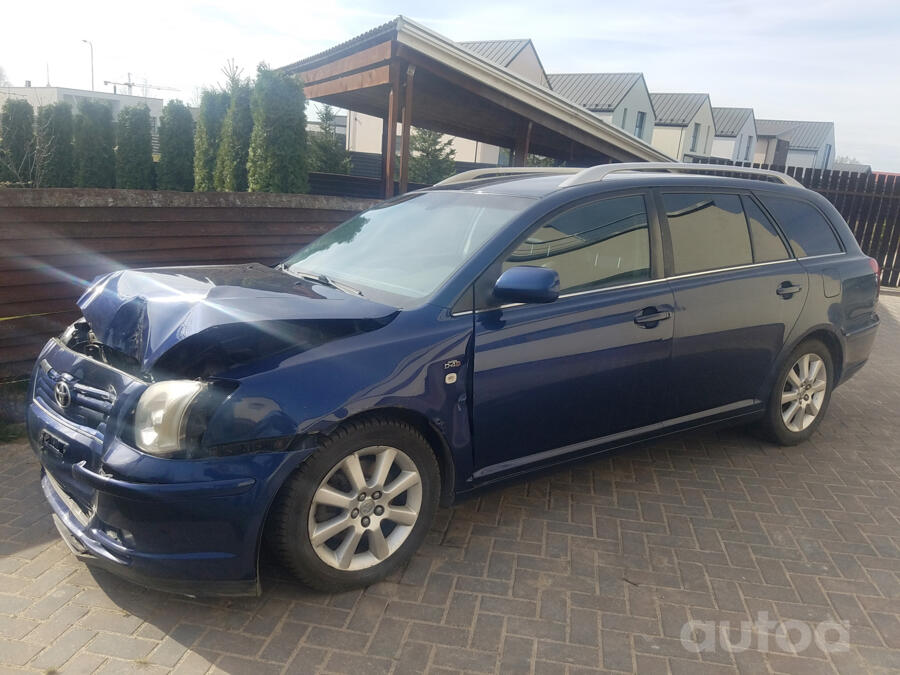 Toyota Avensis 2 generation wagon