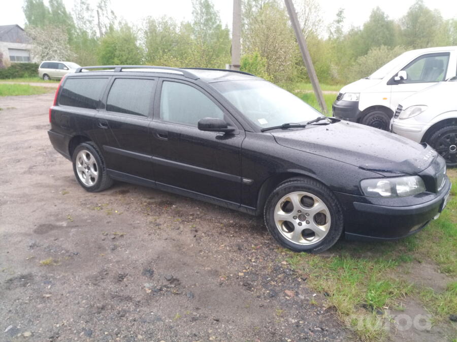 Volvo V70 2 generation R wagon 5-doors