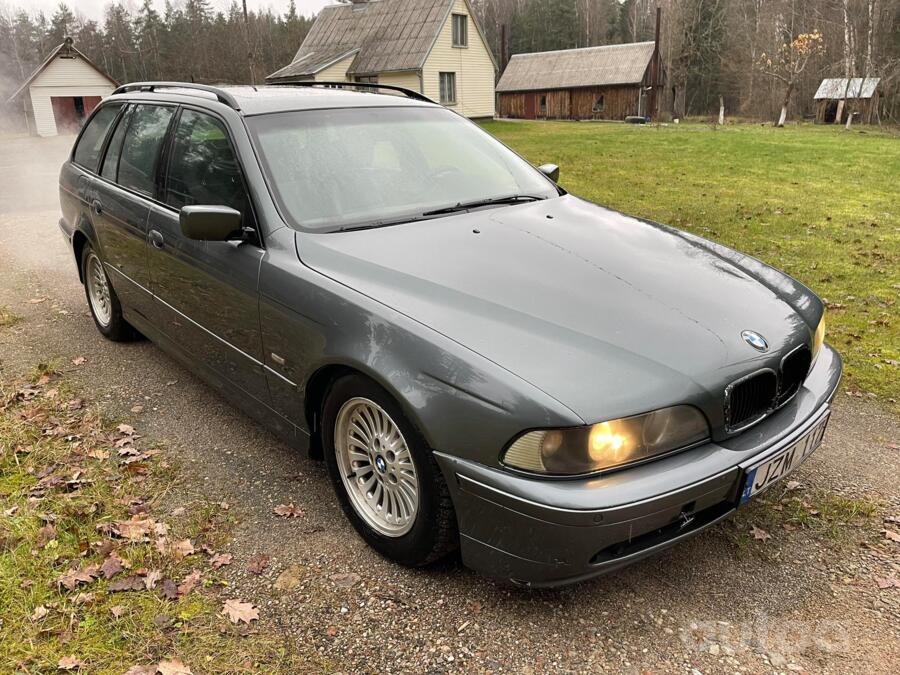 BMW 5 Series E39 Touring wagon