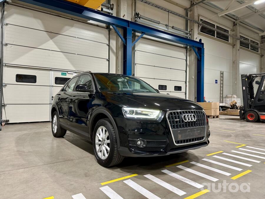 Audi Q3 8U SUV 5 doors