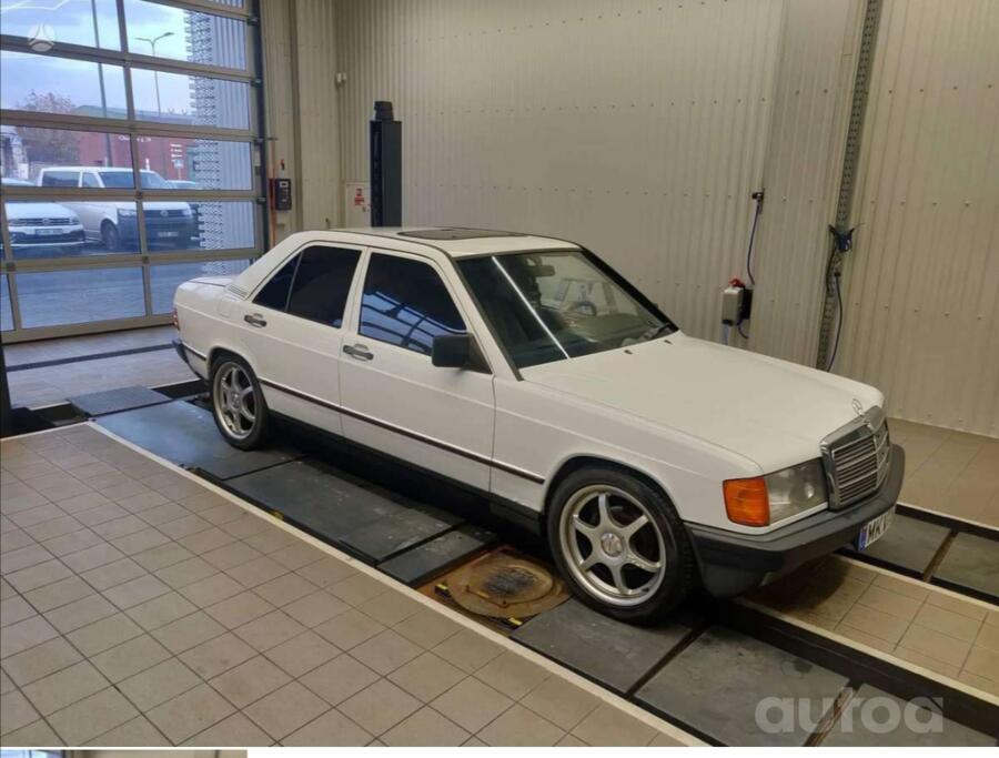 Mercedes-Benz 190 (W201) 1 generation