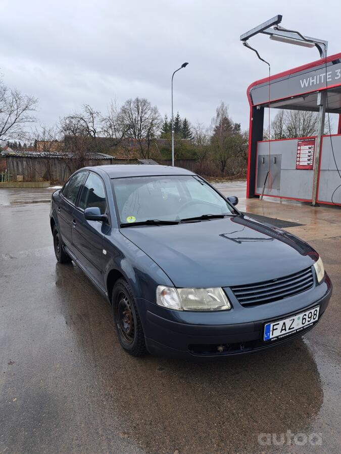 Volkswagen Passat B5 Sedan 4-doors