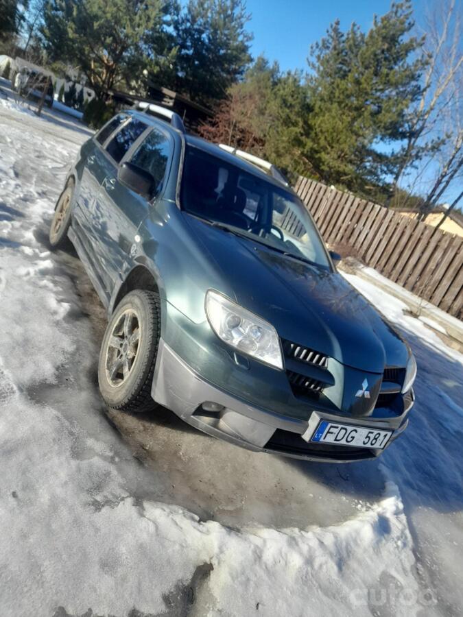 Mitsubishi Outlander 1 generation Crossover