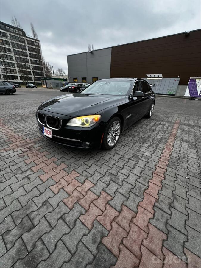 BMW 7 Series F01/F02 Sedan