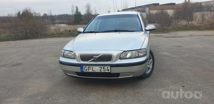 Volvo V70 2 generation wagon