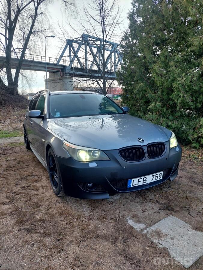 BMW 5 Series E60/E61 Touring wagon