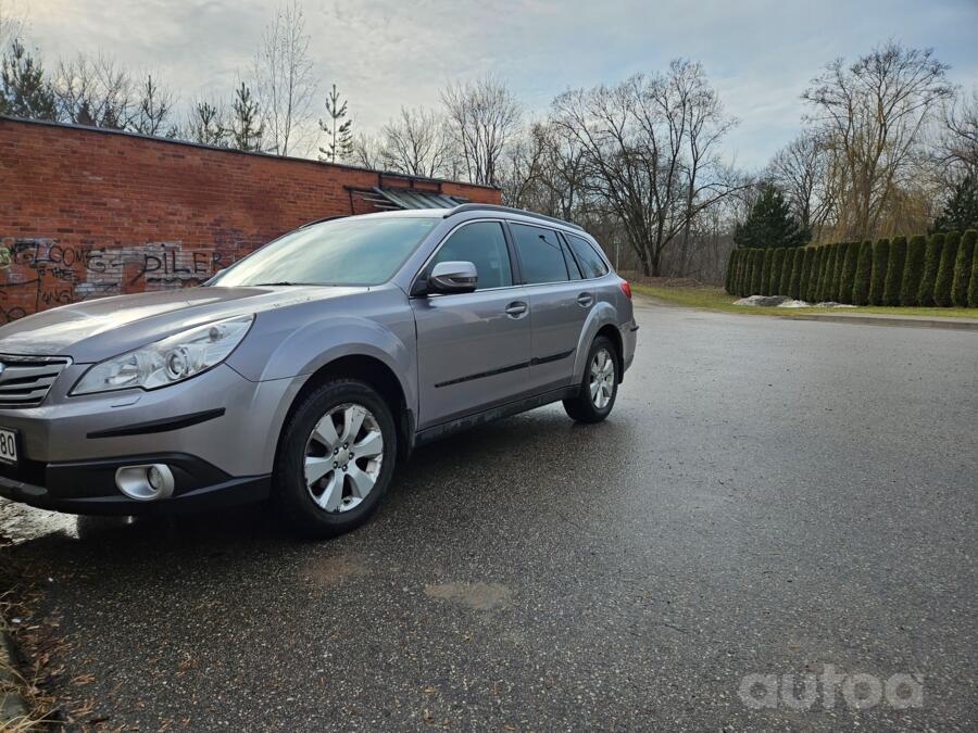 Subaru Outback 4 generation wagon