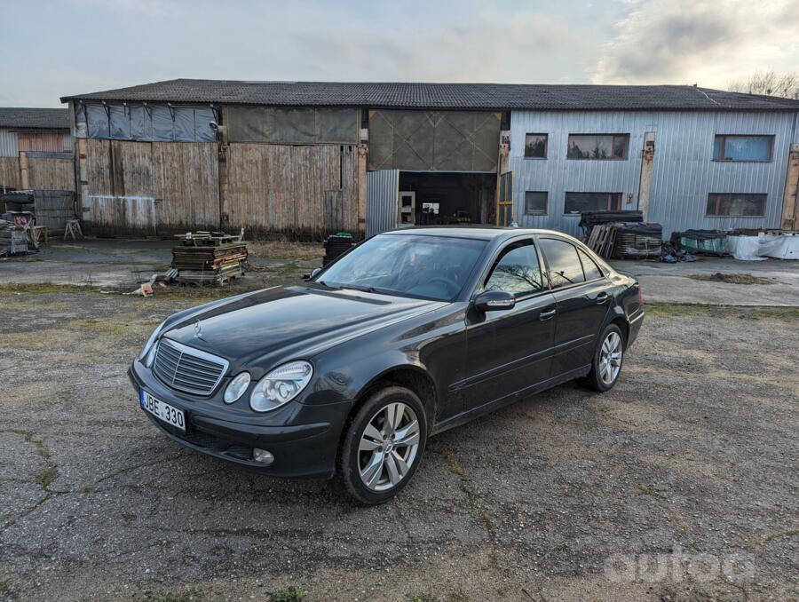 Mercedes-Benz E-Class W211 Sedan