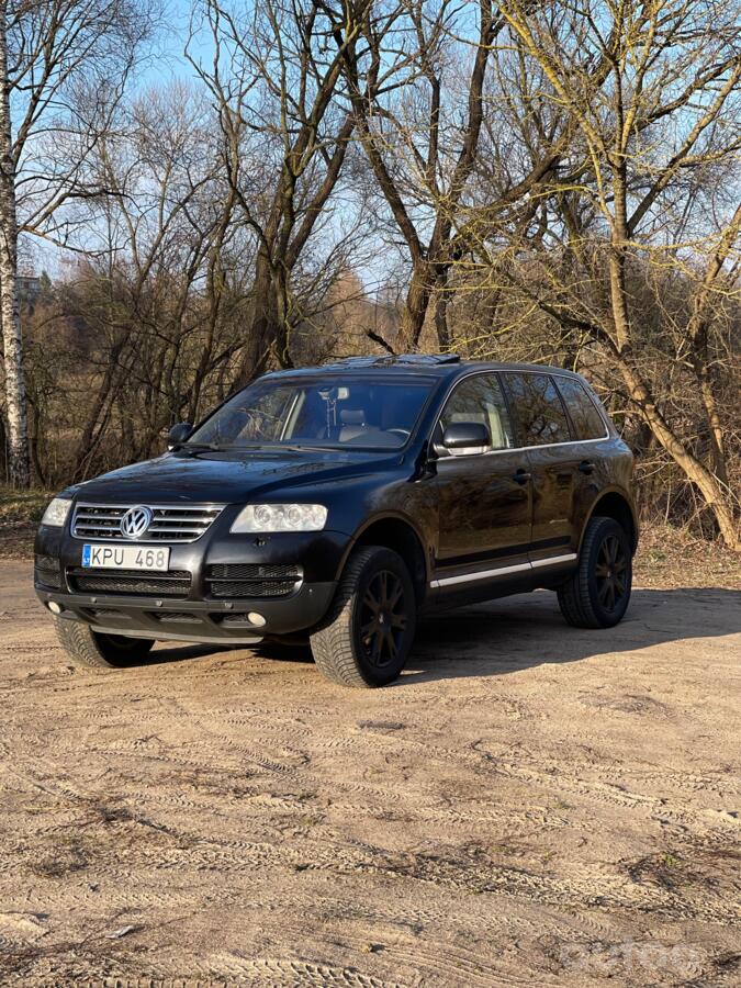 Volkswagen Touareg 1 generation Crossover
