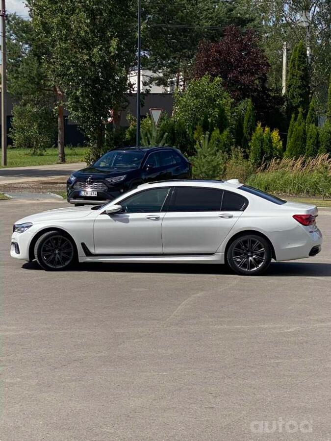 BMW 7 Series G11/G12 Sedan