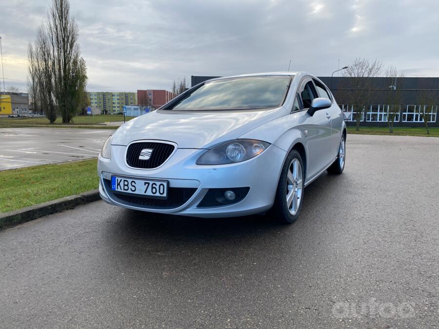 SEAT Leon 2 generation Hatchback 5-doors