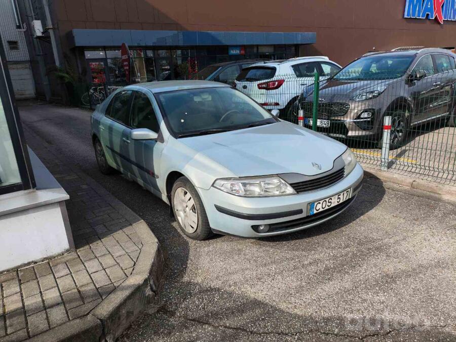 Renault Laguna 2 generation Liftback