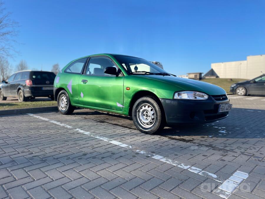 Mitsubishi Colt 5 generation