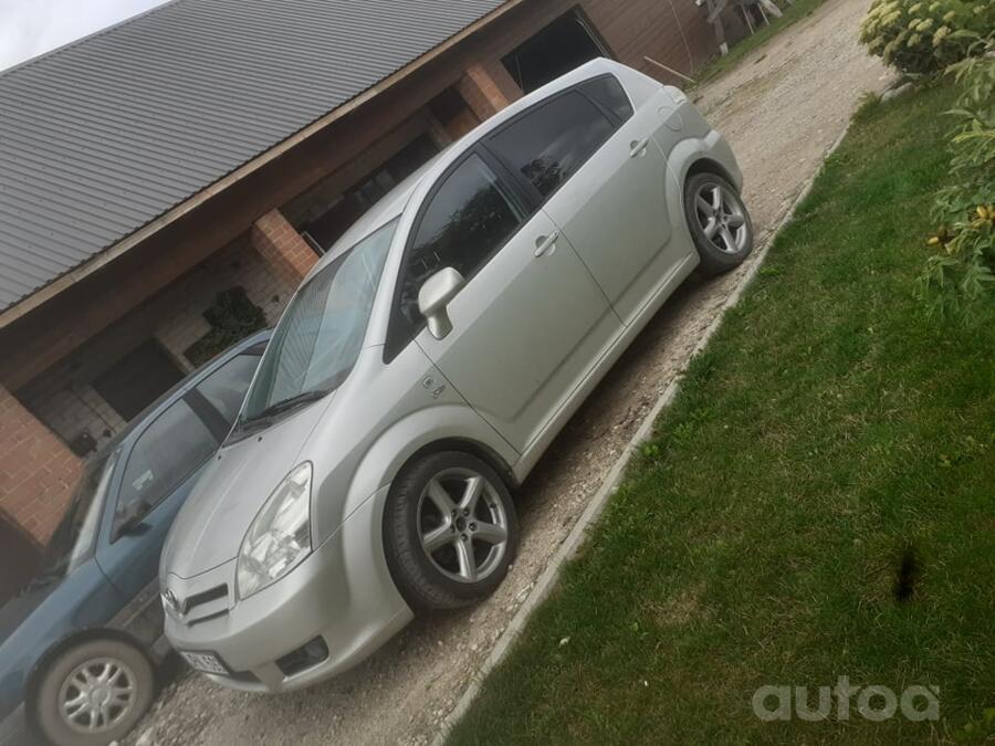 Toyota Corolla Verso 1 generation [restyling] Minivan