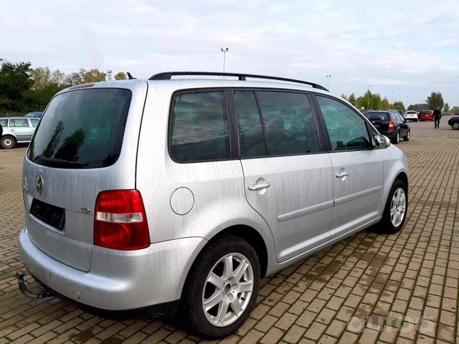 Volkswagen Touran 1 generation Minivan