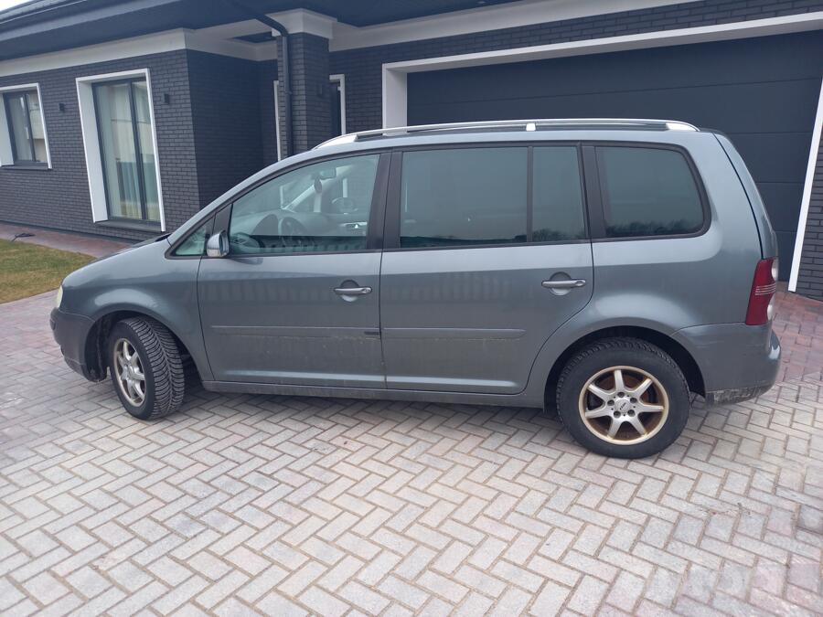 Volkswagen Touran 1 generation Minivan