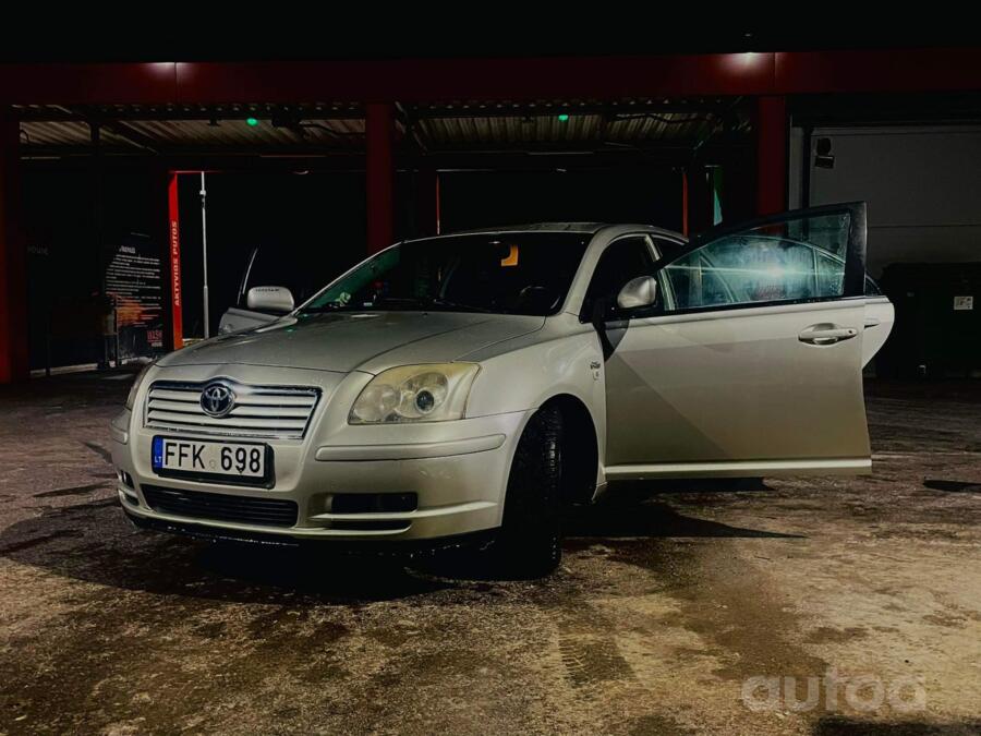 Toyota Avensis 2 generation Sedan