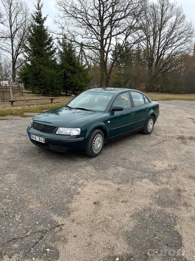 Volkswagen Passat B5 Sedan 4-doors