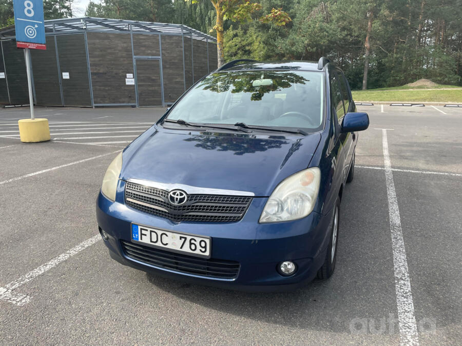 Toyota Corolla Verso 1 generation Minivan
