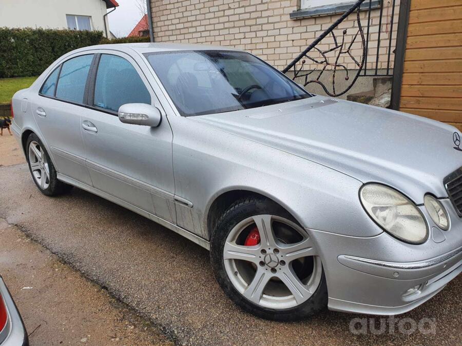 Mercedes-Benz E-Class W211 Sedan