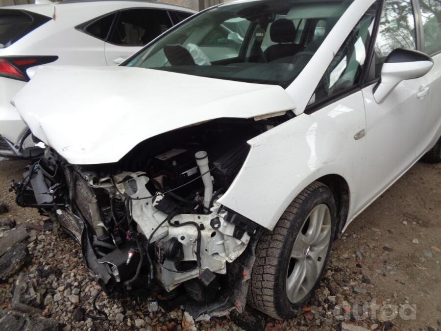 Opel Zafira C [restyling] Minivan